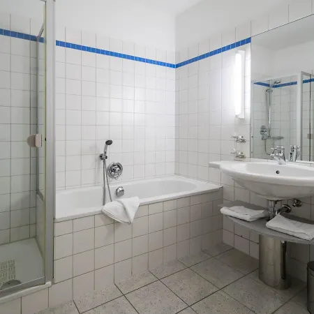 Kaiservillen - Mit 1 Schlafzimmer Und Terrasse D104 Apartment *